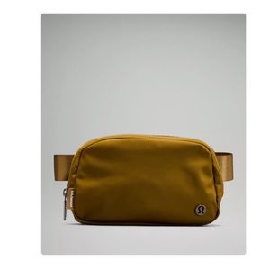 NWT Lululemon Belt Bag